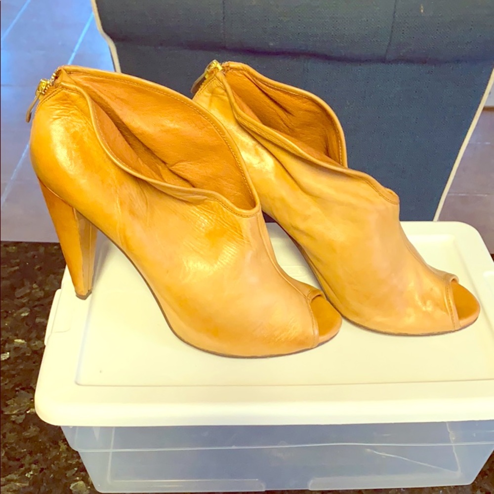 Ladies open toe